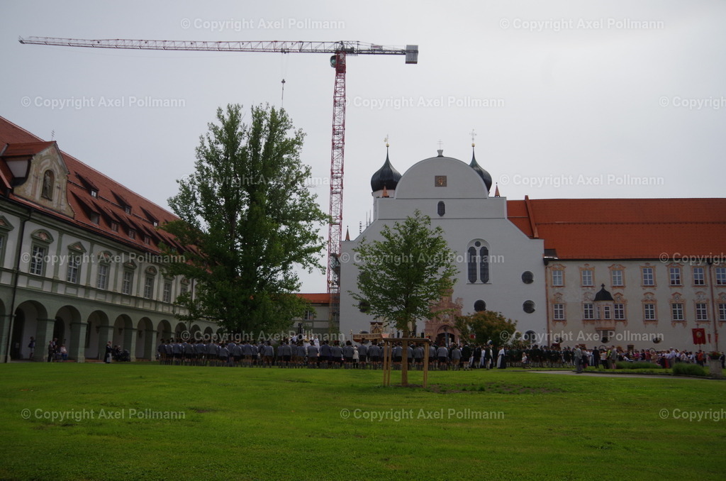 IMGP5685 | fotografiert von Axel PollmannLeonhardi Wallfahrt Benediktbeuern und Murnau, Fronleichnam, Fasching, Landschaft im Loisachtal und Benediktbeuern  - Realisiert mit Pictrs.com