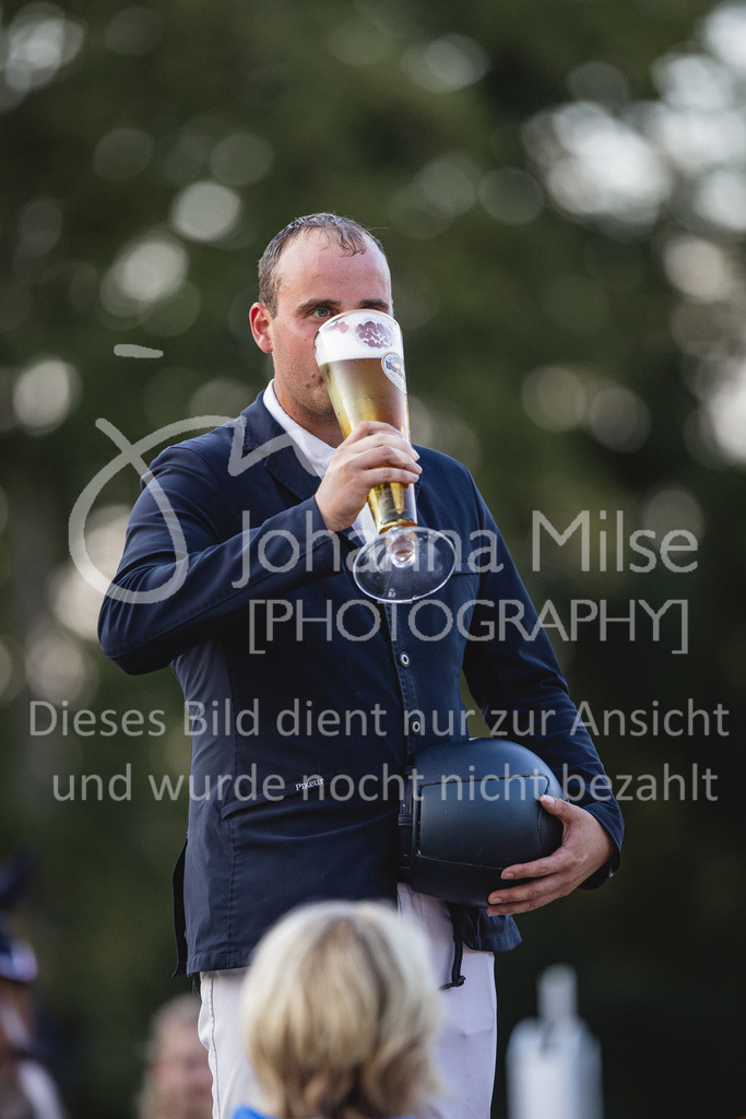 230826_Delbrueck_S1-Spr-986 | Deine schönsten Turniermomente als professionelle Fotos! Entdecke hochwertige Pferdesport-Fotografie im Online-Shop. Jetzt Fotos finden & bestellen!
