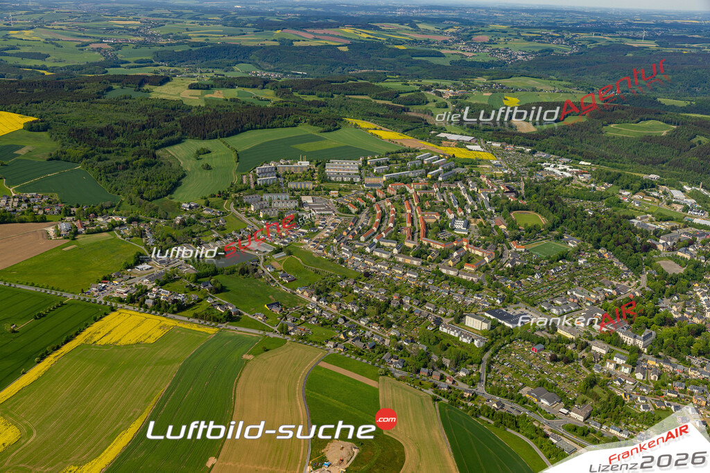 Das Luftbild der Stadt Schneeberg wurde 2022 vom Flugzeug heraus erstellt (keine Drohnen-Aufnahmen) Aufnahmehöhe ca.450 Meter- hohe Bildauflösung und Druck-Qualität. Garantiert!