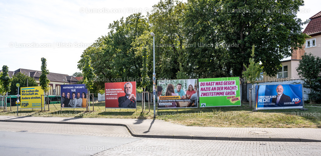 10049-14205 - Wahlplakate in Halberstadt | Stockfoto und Bilderpool mit Bildmaterial aus Deutschland, dem Harz, Halberstadt, Quedlinburg, Wernigerode und weltweit. Qualitativ hochwertige und professionelle Fotos anschauen und kaufen. - Realisiert mit Pictrs.com