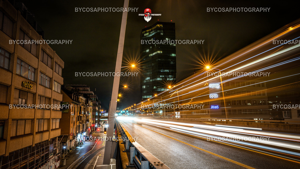 hardbrücke | Exklusive Fine Art Prints aus Zürich – hochwertige Stadt- und Landschaftsfotografien als Wandbilder. Entdecken Sie einzigartige Zürich-Fotos zum Ausdrucken - Realisiert mit Pictrs.com