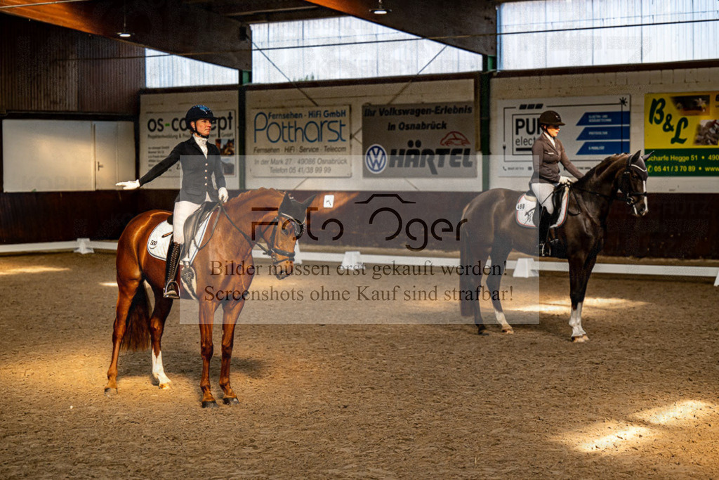 20240308-DOS_4391 | Entdecke hochwertige Reitturnierfotos von Foto Oger. Professionell, emotional und authentisch – jetzt Lieblingsmomente im Shop bestellen.Deutschlandweite Turnierfotografie. - Realisiert mit Pictrs.com