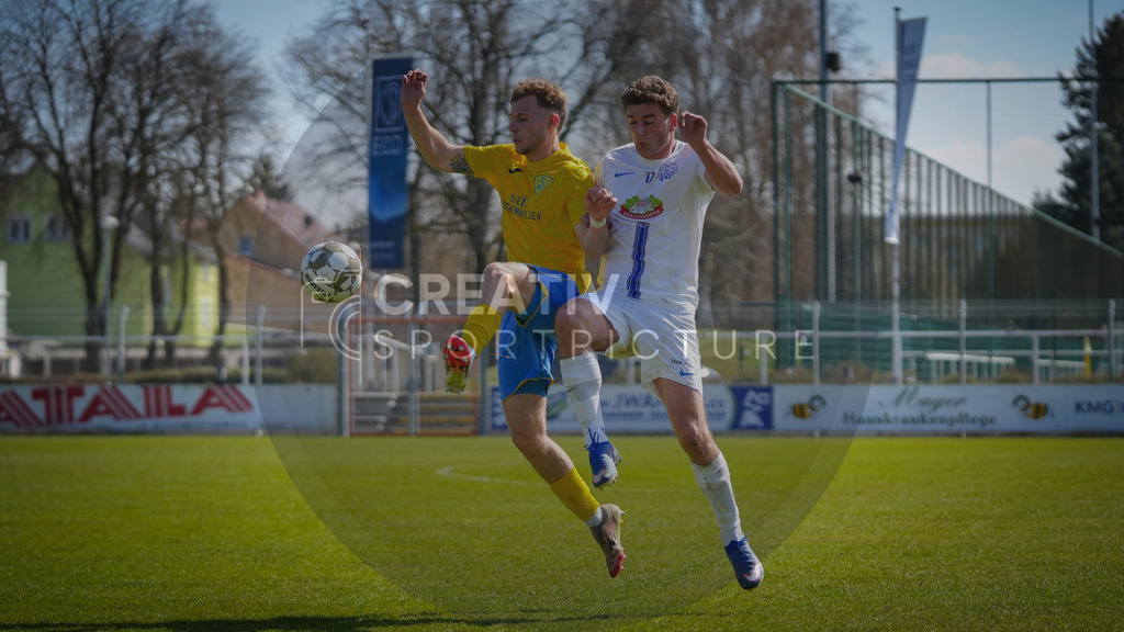 Fußball, Herren, Saison 2025/2026, Regionalliga Nordost, 29. Spieltag, FSV 63 Luckenwalde vs. FC Eilenburg, Samstag 11.04.2026, Werner-Seelenbinder-Stadion Luckenwalde, | Fußball, Herren, Saison 2025/2026, Regionalliga Nordost, 29. Spieltag, FSV 63 Luckenwalde vs. FC Eilenburg, Samstag 11.04.2026, Werner-Seelenbinder-Stadion Luckenwalde, Im Bild: Fabio Schneider (l. Luckenwalde) und Jeronimo Mattmüller (r. Eilenburg) - Realisiert mit Pictrs.com