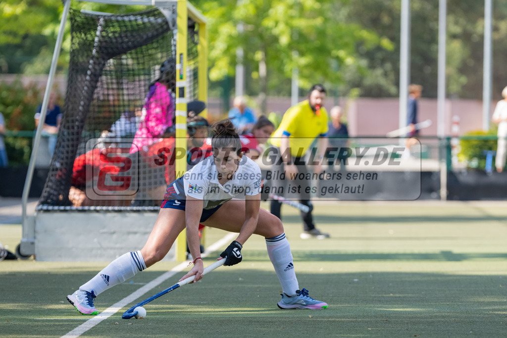 HK_20220903_109593 | 1. Bundesliga Damen Düsseldorfer HC - Berliner HC am 3.9.2022 DHC Düsseldorf, Düsseldorf , Agustina Albertarrio ( Düsseldorfer HC #9 )