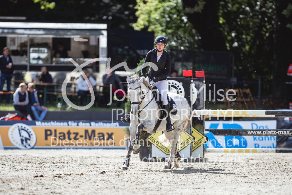 240912_OWLCh_AmateurS-301 | Deine schönsten Turniermomente als professionelle Fotos! Entdecke hochwertige Pferdesport-Fotografie im Online-Shop. Jetzt Fotos finden & bestellen!