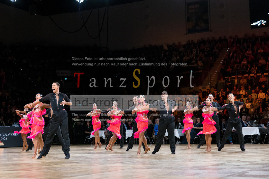20241109_DM-Formationen_3876 | Tanzsportbilder, Standardtanz, Lateintanz, WDSF, DTV, LTVB, dancecomp, goc, hessen tanzt, blaues band der spree, walzer, tango, wiener walzer, slowfox, quickstepp, samba, rumba, cha-cha-cha, paso doble. jive, hd-kroft photography, turniertanzsport