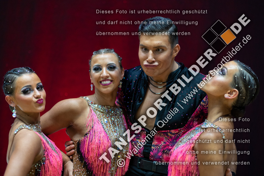 20230114-14901 | Hier finden Sie Tanz Bilder vom Latein und Standard Formationen tanzen. Sportbilder vom Tanzsport. Schöne Fotos und von Weltmeisterschaft, Europameisterschaft, Bundesliga, Regionalliga, Oberliga und Landesliga sowie von GOC Stuttgart, DanceComp, WM Bremen