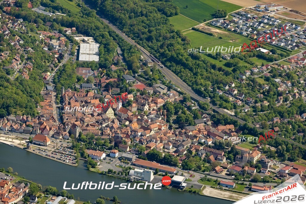 Luftaufnahme von  Römerlager Marktbreit - Die Luftaufnahme wurde 2025 vom UL-Flugzeug heraus erstellt ( keine Drohne ) - Hochauflösende Luftaufnahme - für professionelle Ausdrucke geeignet. Die Geschenkidee !Mit Lizenz und Bildrechte bestellbar