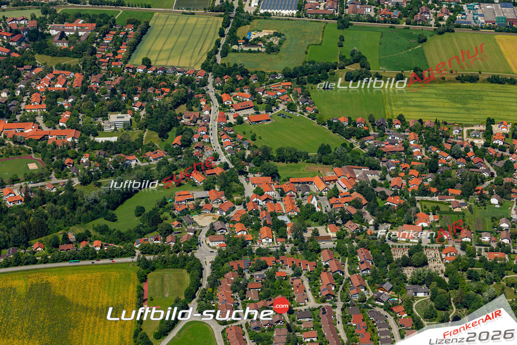 Das Luftbild der Stadt Oberhaching wurde 2022 vom Flugzeug heraus erstellt (keine Drohnen-Aufnahmen) Aufnahmehöhe ca.450 Meter- hohe Bildauflösung und Druck-Qualität. Garantiert!
