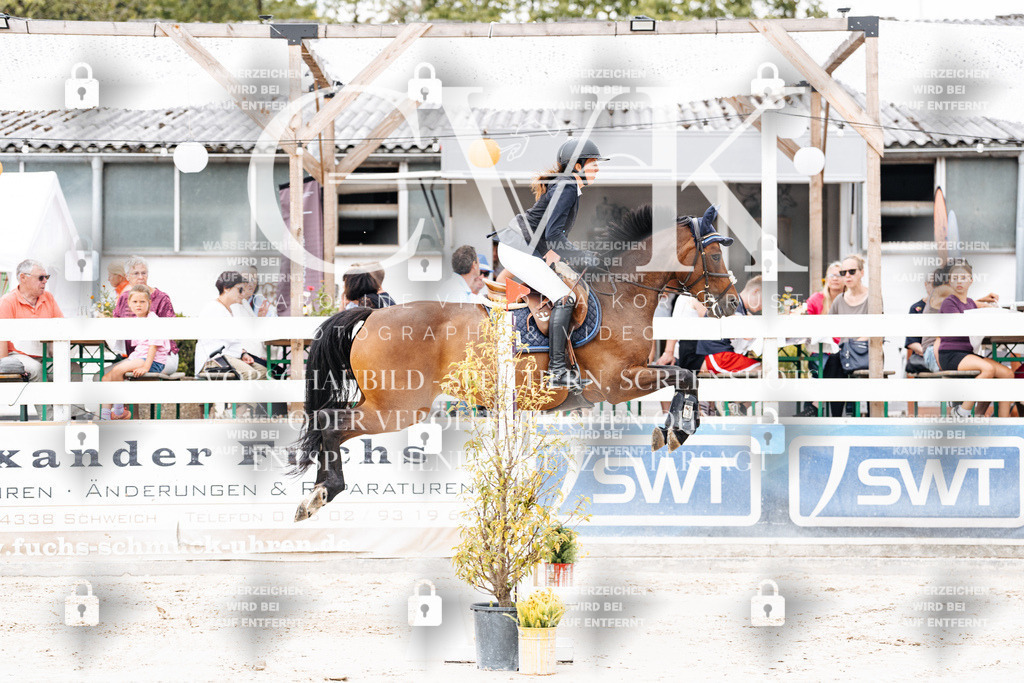 CK906229 | Turnierfotografie Pferdefotografie Trier Rheinland-Pfalz Pferdesport Reitsport Tierfotografie Sportfotografie Pferdevideo Pferdevideografie Equestrianvideography equestrianphotography  - Realisiert mit Pictrs.com