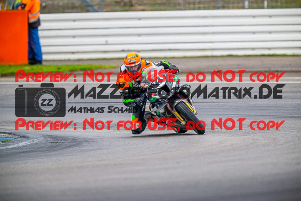 MaZZes_FotoMatrix_220925_6495 | IDM1000