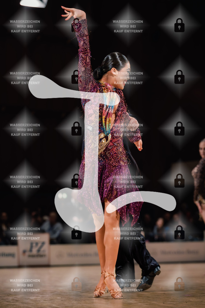 Goldstadtpokal 2025 - WDSF Open Latin Youth 1st (71) Chenbo Liu _ Chengming Zhang (P.R. China)-2025-01-25-7016 | Webshop for digital downloads and prints of dance sport, event & show photographer Julian Link - Realisiert mit Pictrs.com