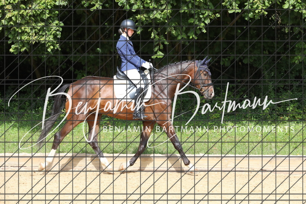 AZ2A2303 | Benjamin Bartmann Photomoments