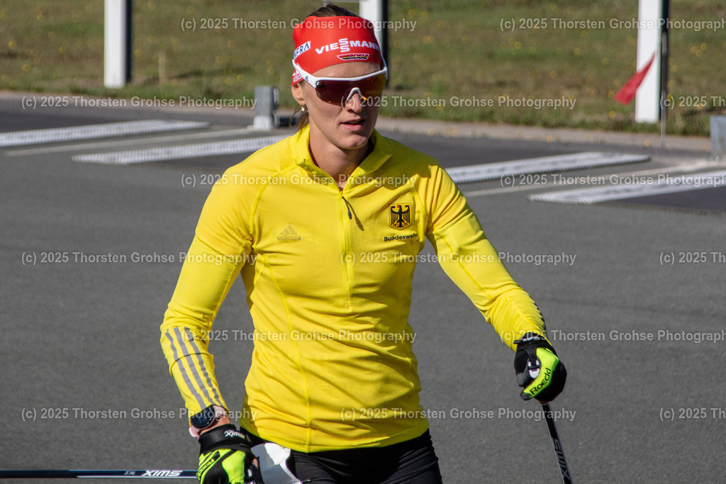 Deutsche Meisterschaften Biathlon 2018 | Deutsche Meisterschaften Biathlon 2018, Massenstart Frauen am 15.09.2018 in der DKB SKI ARENA in Oberhof, (Deutschland)

Bild: Denise Herrmann vom WSC Clausthal-Zellerfeld / BwB (1) - Realisiert mit Pictrs.com
