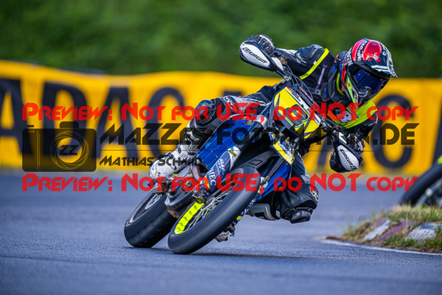 MaZZes_FotoMatrix_220528_2009 | Fotograf Mathias Schmid
Sportfotograf,
Eventfotograf,
Hochzeitsfotograf,
Portraitfotograf