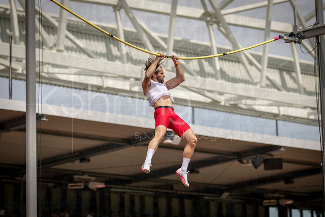 Golden Oval; Dresden, 31.05.2026 | DRESDEN , GERMANY - MAY 31:  Valentin Lavillenie (FRA / France) competes in the men’s pole vault during the Golden Oval Continental Tour Silver meeting on May 31, 2026 at Heinz-Steyer-Stadion in Dresden, Saxony, Germany.