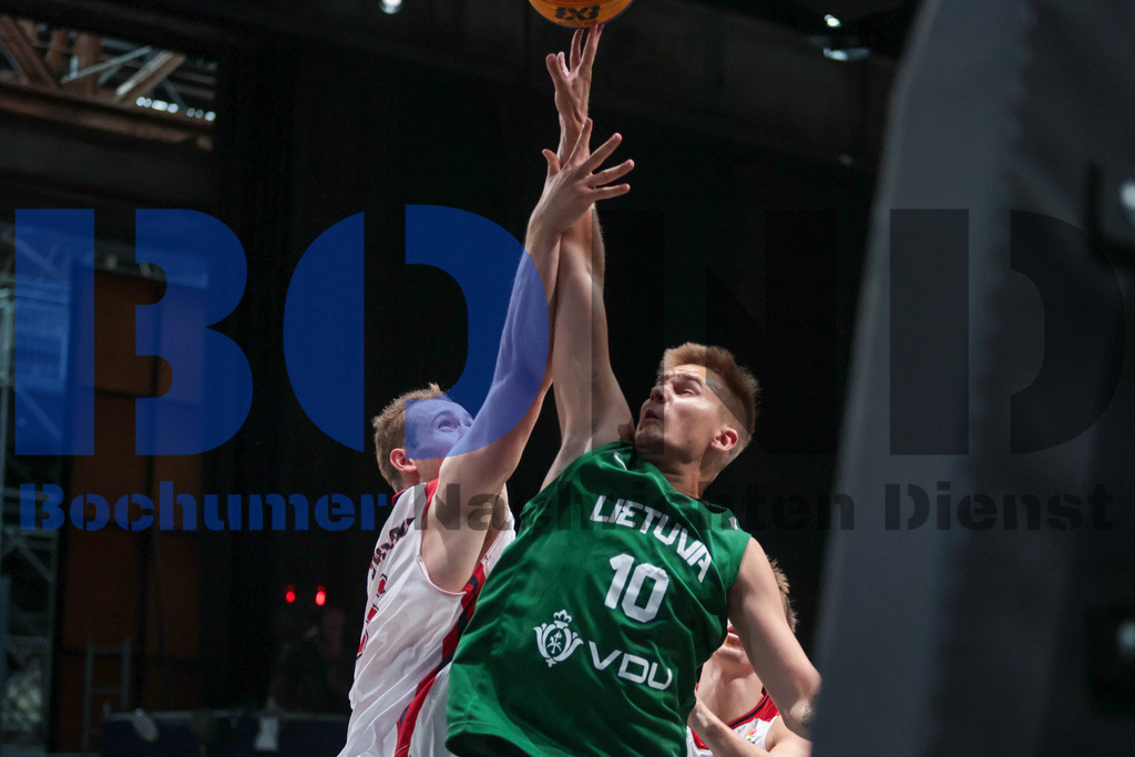 SES_RRG3x320250720-261 | bond - Realisiert mit Pictrs.com