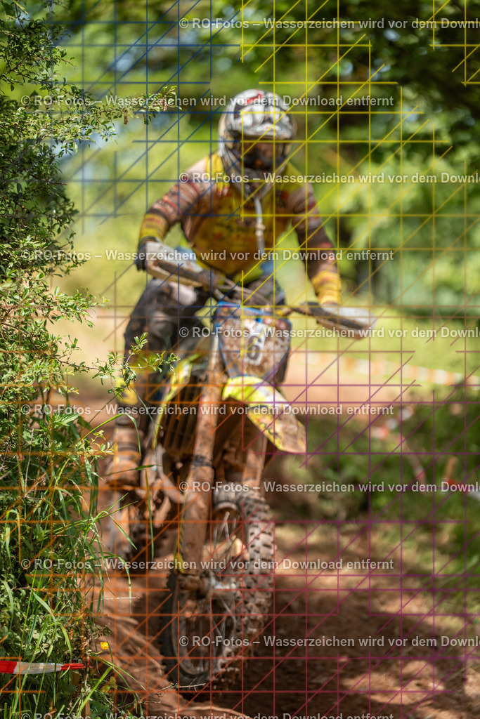 Wolfshausen 5 Lauf -650 | Sportfotografie von RO-Fotos: Motorsport, Motocross, Enduro, Laufveranstaltungen und Triathlon. Professionelle Fotos von Sportlern und Events. - Realisiert mit Pictrs.com