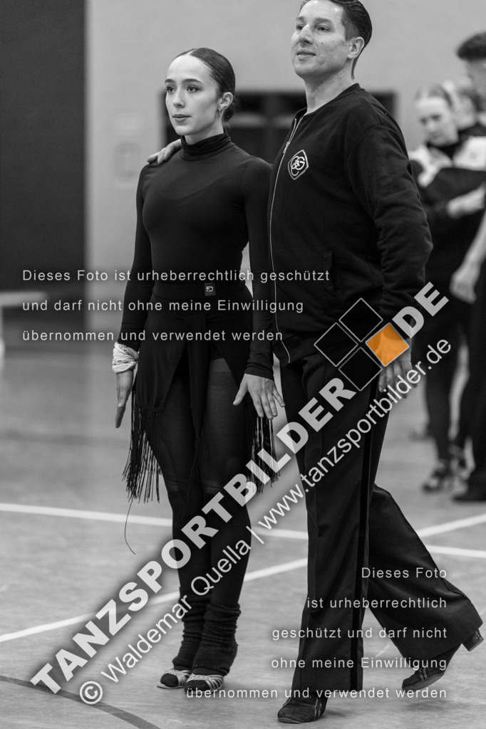 20231020-00079 | Hier finden Sie Tanz Bilder vom Latein und Standard Formationen tanzen. Sportbilder vom Tanzsport. Schöne Fotos und von Weltmeisterschaft, Europameisterschaft, Bundesliga, Regionalliga, Oberliga und Landesliga sowie von GOC Stuttgart, DanceComp, WM Bremen
