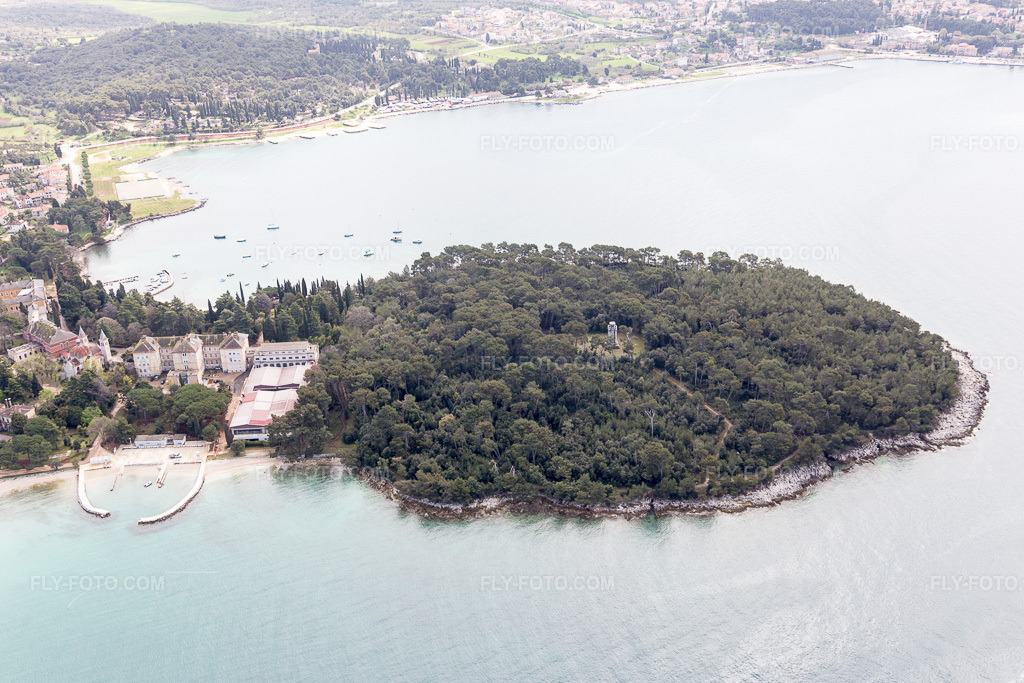 Aerial view: View of the town in Rovinj in the state Gespanschaft Istrien, Croatia. – Photo: IMG_105962.jpg taken on 04/13/2018 by Werner Riehm/FLY-FOTO.com – Resolution of the original: 5472 x 3648 px