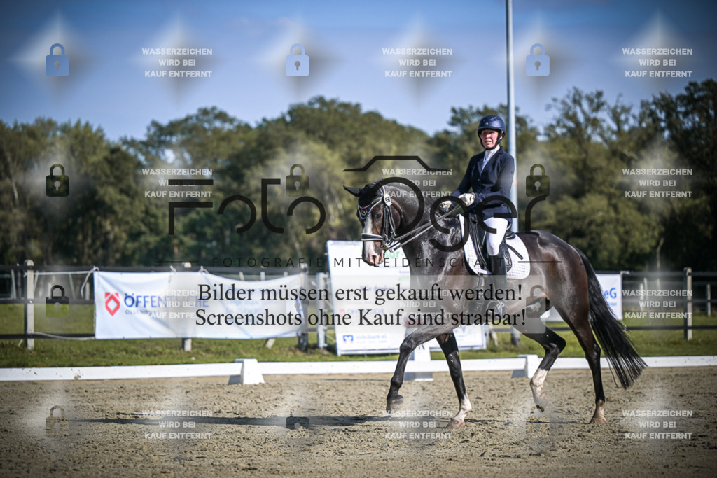DOS_2361 | Entdecke hochwertige Reitturnierfotos von Foto Oger. Professionell, emotional und authentisch – jetzt Lieblingsmomente im Shop bestellen.Deutschlandweite Turnierfotografie. - Realisiert mit Pictrs.com