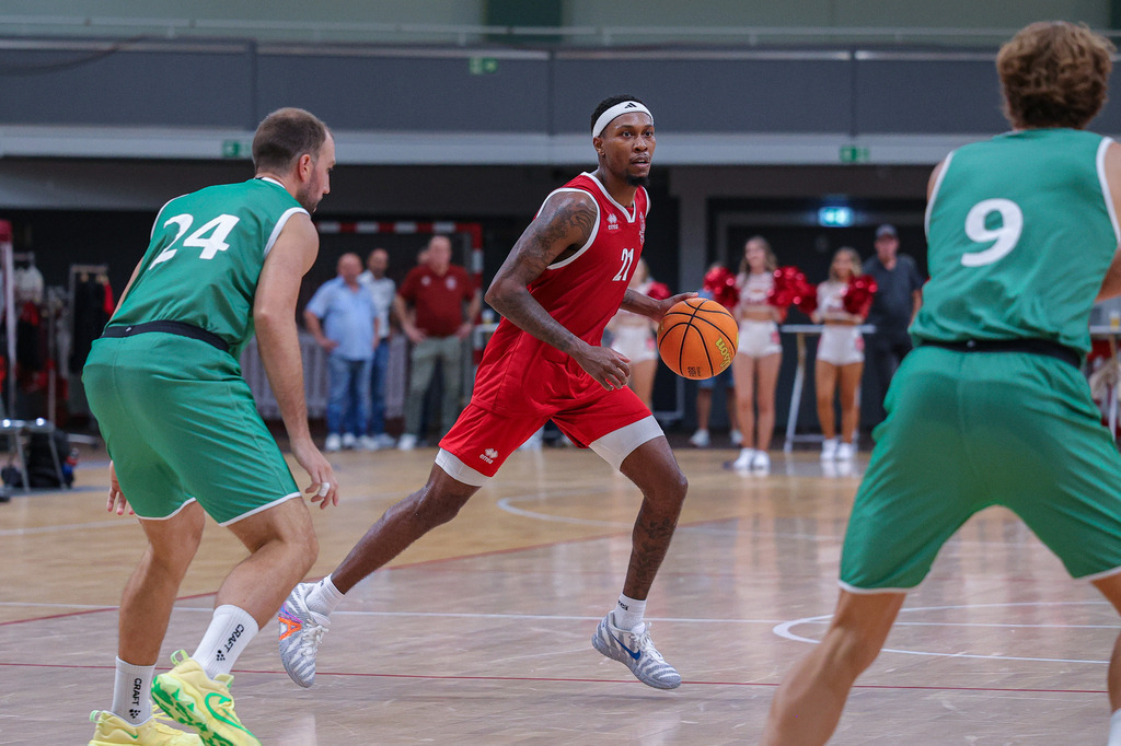 BAYER GIANTS vs VET-CONCEPT Gladiators Trier Test-103 | Fotos von Basketballspielen aus dem Raum NRW fotografiert von Gero Mueller-Laschet und Daniel Schaefer - Realisiert mit Pictrs.com