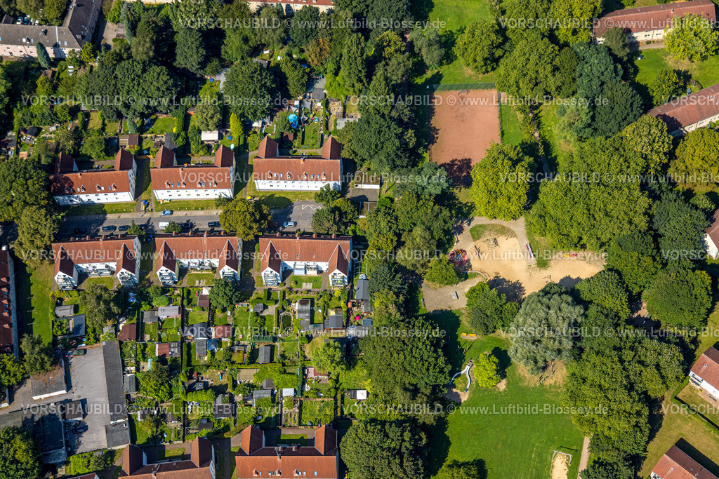 Gladbeck240806038 | Luftbild, Wohngebiet Wohnsiedlung Bremer Straße mit Spielplatz, Brauck, Gladbeck, Ruhrgebiet, Nordrhein-Westfalen, Deutschland
