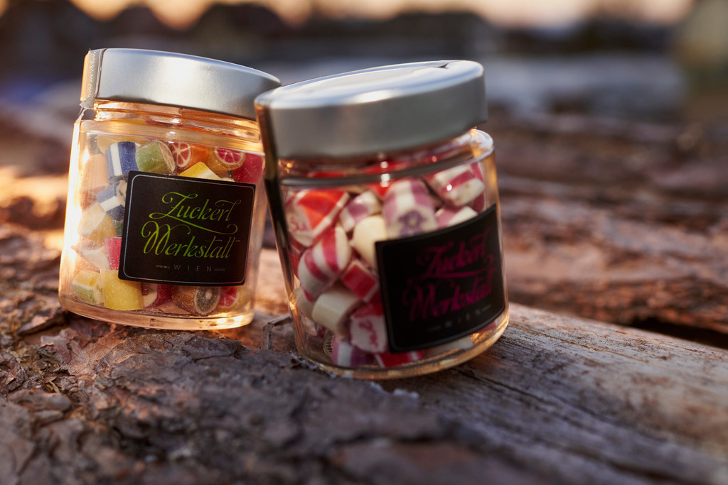 Verschiedene Zuckerl aus der Zuckerl Werkstatt | Wien, Austria - February 26, 2015: Zuckerlwerkstatt Wien, Detailaufnahmen von verschiedenen Zuckerln. - Realisiert mit Pictrs.com