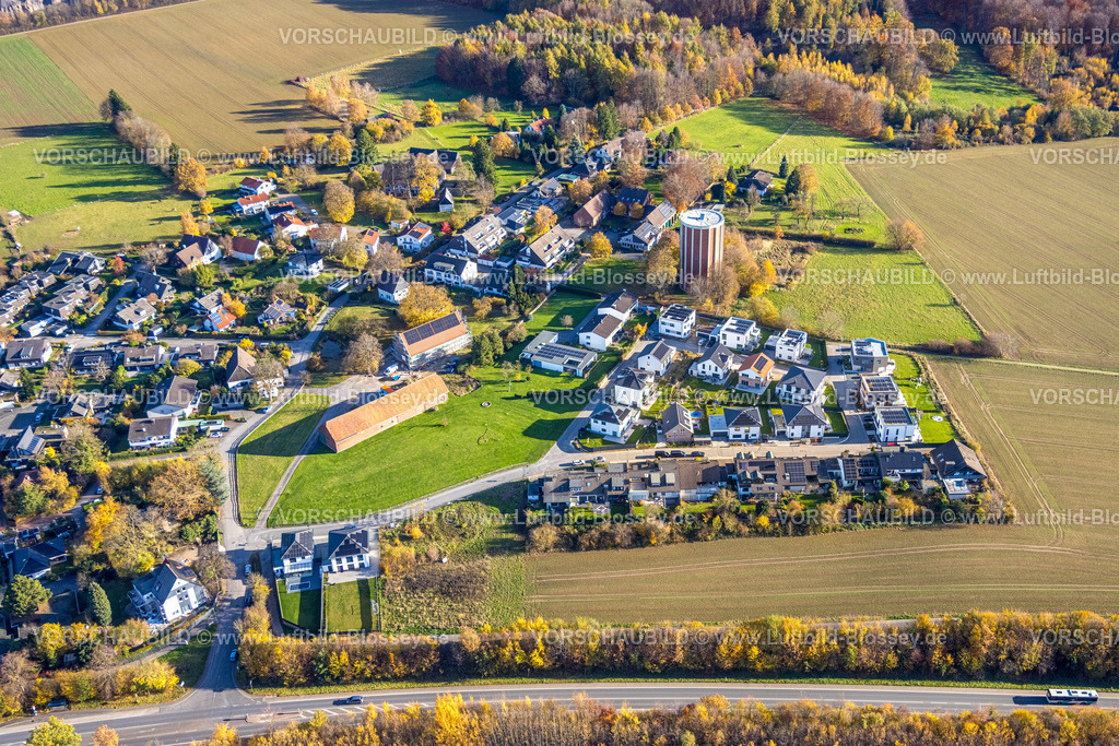 Hagen251103576 | Luftbild, Wohngebiet Ortsansicht Ortsteil Haßley mit Wasserturm, herbstliche Bäume,  Emst, Hagen, Ruhrgebiet, Nordrhein-Westfalen, Deutschland