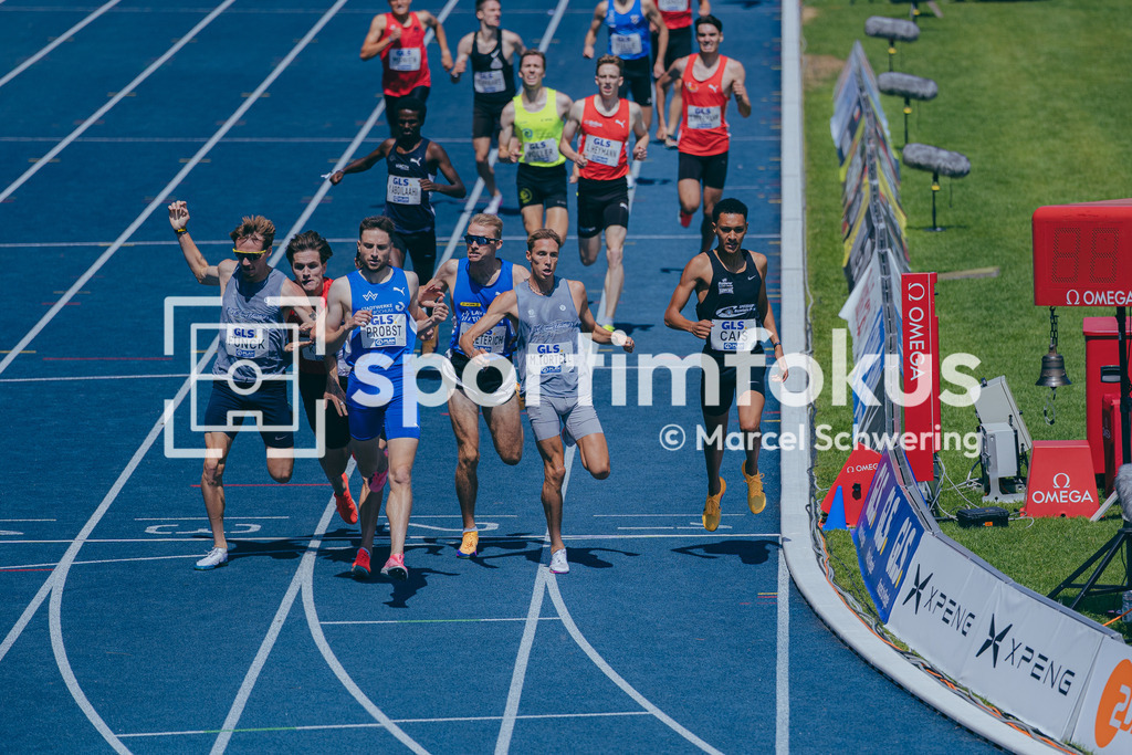 Deutsche Meisterschaften der Frauen und Männer 2026 | Noah Cais, Laufgemeinschaft Wehringen, Marc Tortell, Athletics Team Karben, Marius Probst, TV Wattenscheid 01, Lasse Funck, Athletics Team Karben,, 1500-Meter-Lauf, Halbfinale, Deutsche Meisterschaften der Frauen und Männer 2026, Lohrheidestadion Bochum-Wattenscheid, 25.07.2026. Foto: Marcel Schwering / sportimfokus - Realisiert mit Pictrs.com