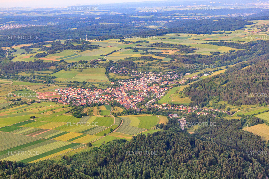 Dorfansicht im Nordschwarzwald aus Westen | Luftbild: Dorfansicht im Nordschwarzwald aus Westen im Ortsteil Gültlingen in Wildberg im Bundesland Baden-Württemberg in Deutschland. Foto: IMG_66841.jpg vom 07.06.2014 durch Werner Riehm/FLY-FOTO.de - Realisiert mit Pictrs.com