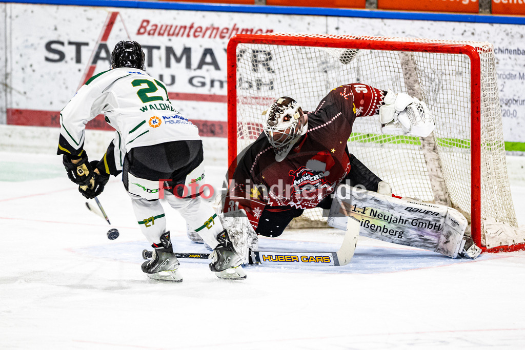 Bayernliga Eishockey, TSV Peißenberg Miners gegen TSV Erding am 30.12.22 in Peißenberg | Bayernliga Eishockey, TSV Peißenberg Miners gegen TSV Erding am 30.12.22 in Peißenberg
