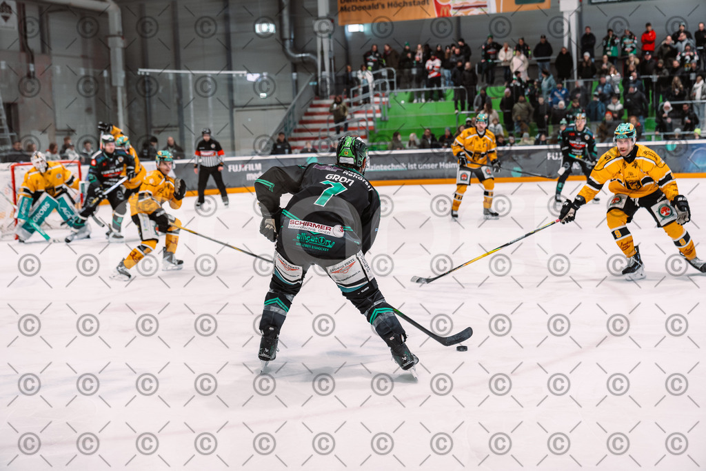Alligators_vs_Toelz_18_11_2025-59 | Höchstadt Alligators Fotogalerie: Eishockey-Action aus Franken. Professionelle Spielfotos, Portraits & Stadionbilder zum Download. Jetzt entdecken! - Realisiert mit Pictrs.com