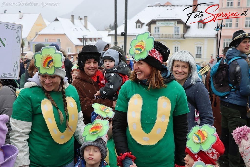 fasching2026-mariazell (55) | Mit meiner Kamera halte ich besondere Augenblicke, faszinierende Landschaften und interessante Details fest. Dabei entstehen ganz unterschiedliche Aufnahmen – von stimmungsvollen Landschaftsfotografien und beeindruckenden Drohnenaufnahmen über Pressefotos - Realisiert mit Pictrs.com