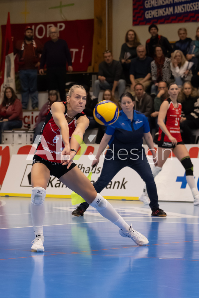 Volleyball I Frauen I Saison 2025-2026 I Volleyball NLA | Women I Round 16 I VC Kanti Schaffhausen - Viteos NUC I 31.01.2026 | 8 Lina-Marie Lieb (DE) (VC Kanti Schaffhausen) – Aussen - Realisiert mit Pictrs.com