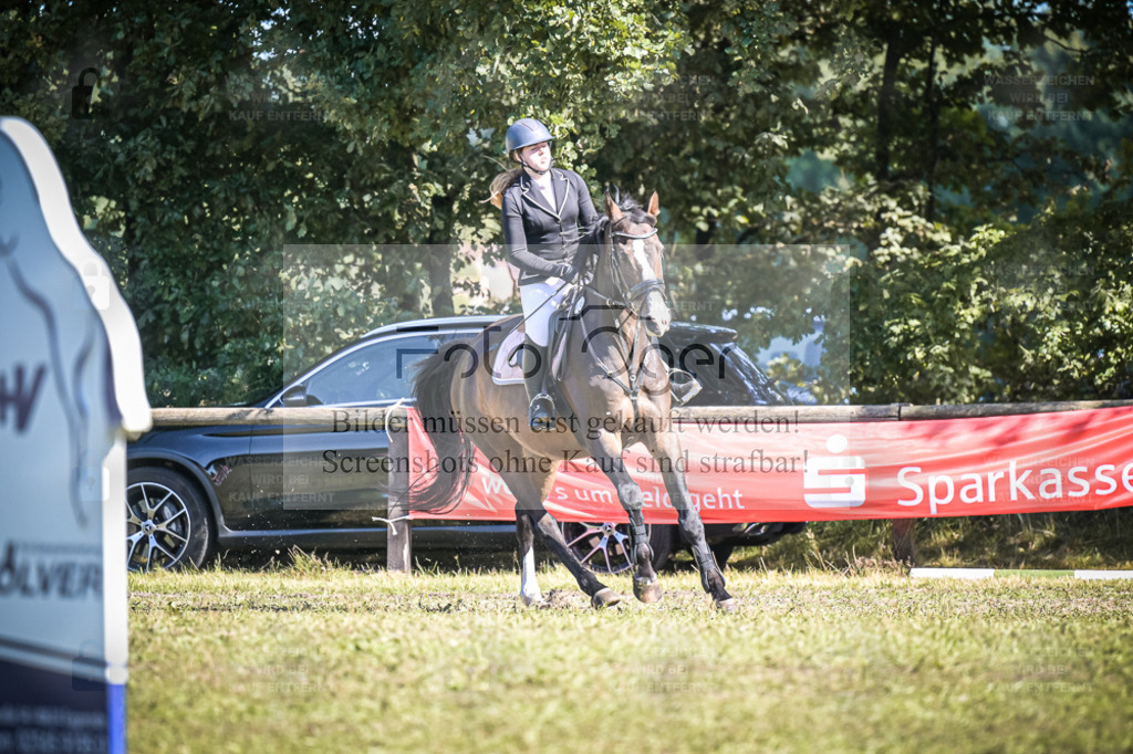 DOS_0344 | Entdecke hochwertige Reitturnierfotos von Foto Oger. Professionell, emotional und authentisch – jetzt Lieblingsmomente im Shop bestellen. - Realisiert mit Pictrs.com