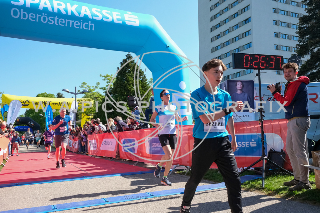 ..... | LINZ,AUSTRIA,27.April 24, Int. 3 Brückenlauf Linz  , Image shows: Photo: WAPICS / Michael ring