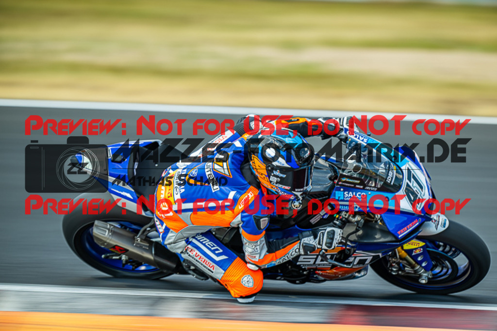 MaZZes_FotoMatrix_220626_2-483 | IDM1000