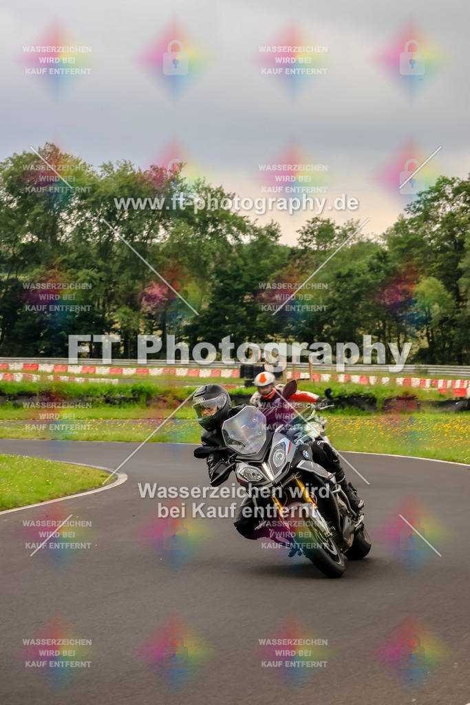 VBK-6990 | Hier findet Ihr Bilder von Touristenfahrten auf der Nürburgring Nordschleife oder von anderen Veranstaltungen die ich besucht habe. Viel Spass beim Durch Schauen 