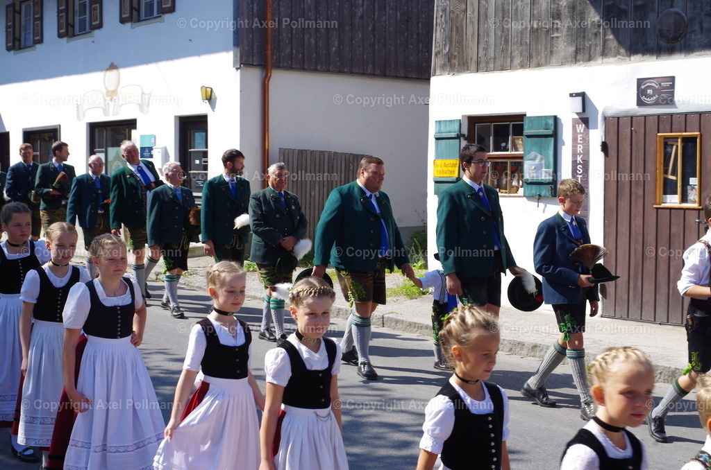 IMGP3664 | fotografiert von Axel PollmannLeonhardi Wallfahrt Benediktbeuern und Murnau, Fronleichnam, Fasching, Landschaft im Loisachtal und Benediktbeuern  - Realisiert mit Pictrs.com