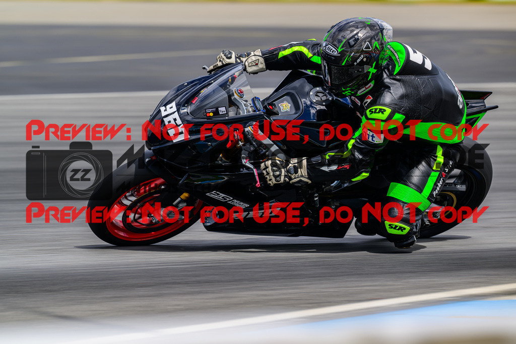 MaZZes_FotoMatrix_240615_6007705_8958 | ROT