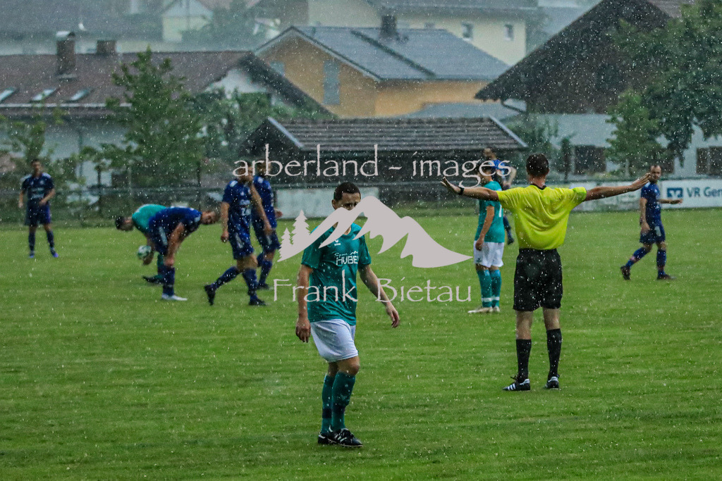 OE7A5319 | Testspiel / TSV Lindberg - FC Bonbruck/Bodenkirchen, in Lindberg, Abpfiff 2 Minuten nach Anpfiff wegen starkem Gewitter