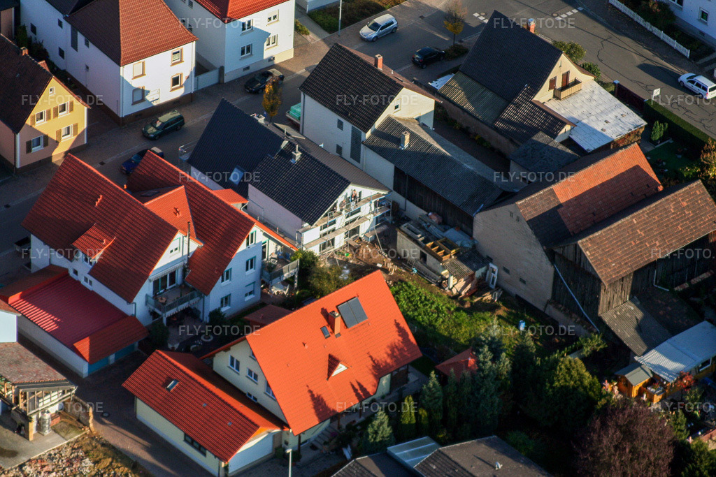 Luftbild: Speiertsgasse in Herxheim bei Landau im Bundesland Rheinland-Pfalz in Deutschland. Foto: IMG_14429.jpg vom 25.10.2008 durch Werner Riehm/FLY-FOTO.de