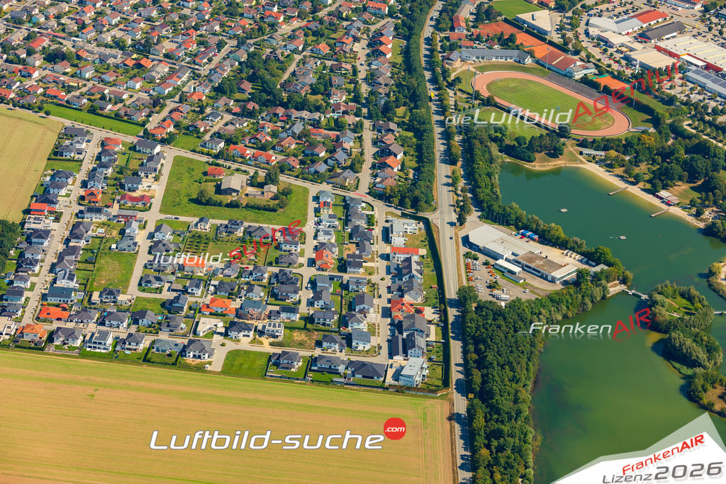 Luftaufnahme von Pocking - Die Luftaufnahme wurde 2025 vom UL-Flugzeug heraus erstellt ( keine Drohne ) - Hochauflösende Luftaufnahme - für professionelle Ausdrucke geeignet. Die Geschenkidee !Mit Lizenz und Bildrechte bestellbar