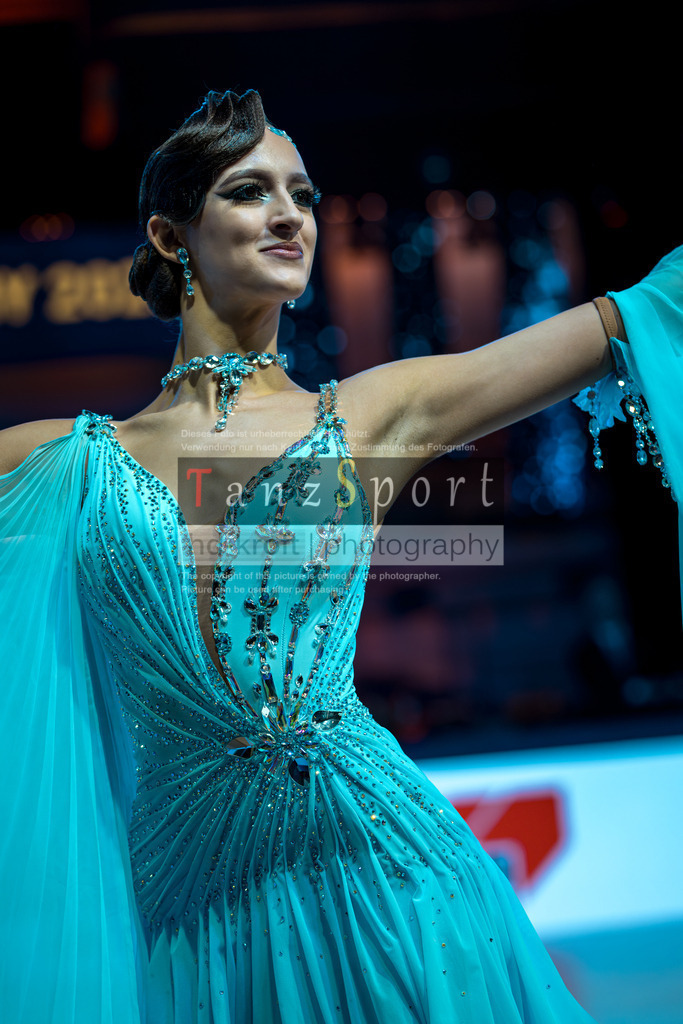 20251214_Baltic-Trophy_2611-2 | Tanzsportbilder, Standardtanz, Lateintanz, WDSF, DTV, LTVB, dancecomp, goc, hessen tanzt, blaues band der spree, walzer, tango, wiener walzer, slowfox, quickstepp, samba, rumba, cha-cha-cha, paso doble. jive, hd-kroft photography, turniertanzsport