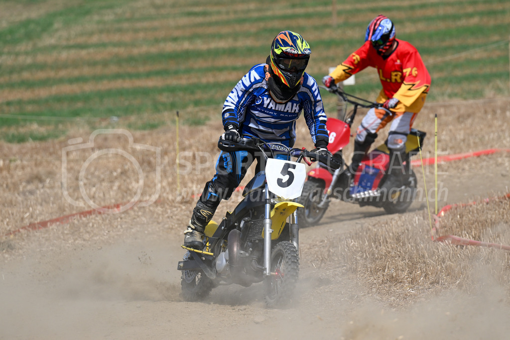 Motortrotti-Rennen Buch am Irchel - 19. August 2023 | Motortrotti-Rennen Buch am Irchel
Buch am Irchel, Kt. Zürich
Bild: Sportfotografie Markus Aeschimann | www.markus-aeschimann.ch - Realisiert mit Pictrs.com