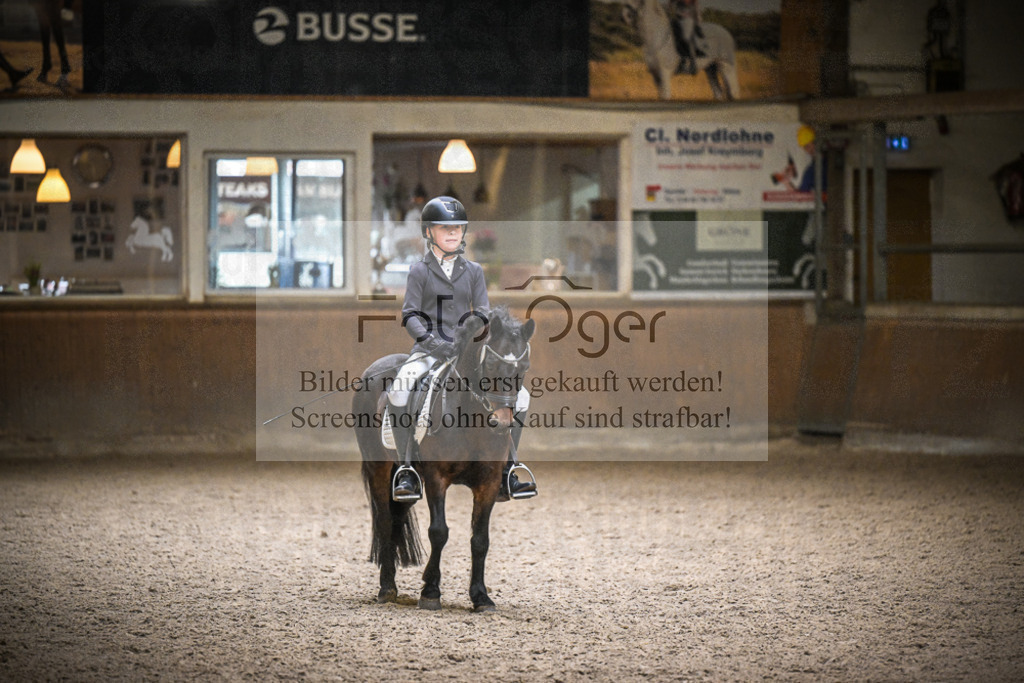 DOS_1745 | Entdecke hochwertige Reitturnierfotos von Foto Oger. Professionell, emotional und authentisch – jetzt Lieblingsmomente im Shop bestellen.Deutschlandweite Turnierfotografie. - Realisiert mit Pictrs.com