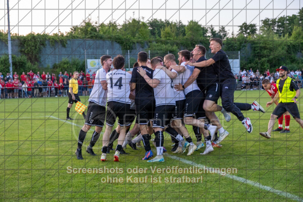 20250616_211640_1174 | #,  TV Eybach (weiß) vs. 1.FC Donzdorf II (rot), Fussball, Entscheidungsspiel 3 in Kreisliga A3 - Bezirk Neckar/Fils, Saison 2024/2025, Rasensportplatz, Staufenecker Str. 41, 73084 Salach, 16.06.2025 - 18:30 Uhr,Foto: PhotoPeet-Sportfotografie/Peter Harich