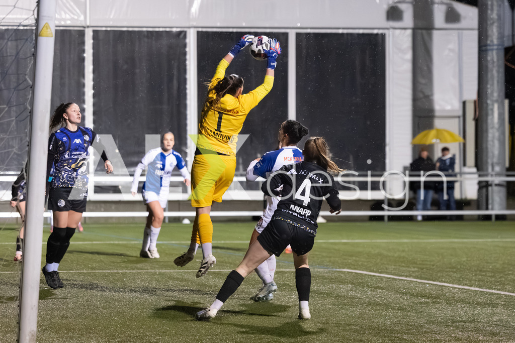 Fußball I Frauen I Saison 2025-2026 I AXA Women's Super League | Women I 14. Spieltag I Grasshoppers Club Zürich - FC Luzern I 14.02.2026 | 1 Lea Kramoviku (CH) (FC Luzern) – Tor - Realisiert mit Pictrs.com