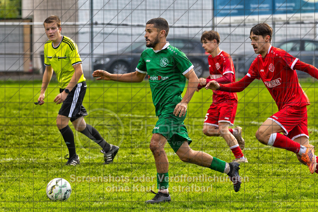 20261011_161610_0334-Bearbeitet_(c)_by_PhotoPeet | #,KSG Eislingen (grün) vs. 1.FC Donzdorf (rot), Fußball, Bezirksliga - Bezirk Neckar/Fils, 07. Spieltag, Saison 2026/2027, Rasensportplatz, Albstraße 69, 73054 Eislingen, 11.10.2026 - 15:00 Uhr,Foto: PhotoPeet / Sport- &amp; Eventfotografie / Peter Harich